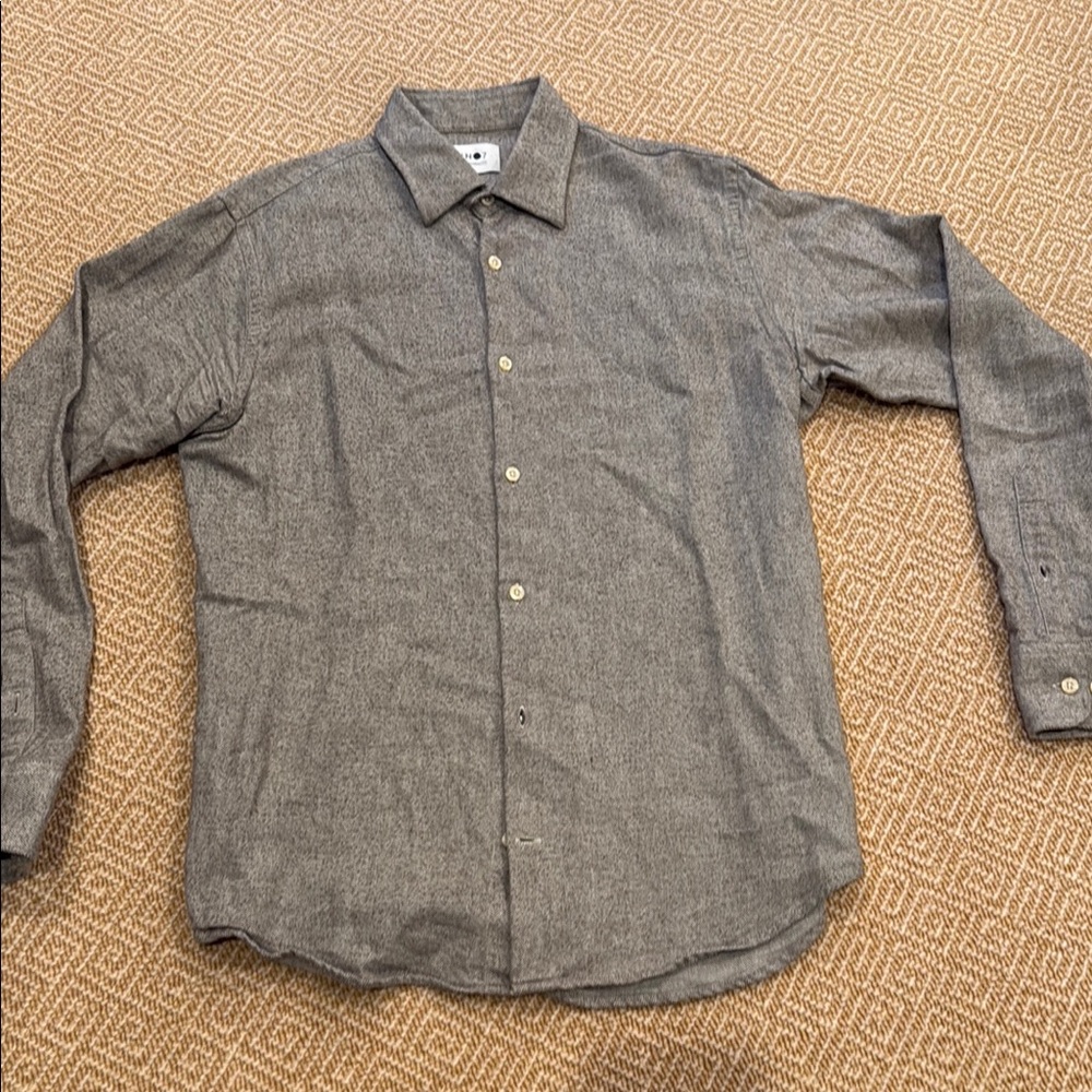 Stylish Men's Gray Casual Button-Down Shirt